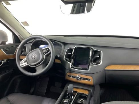 Certified 2023 Volvo XC90 B6 Plus w/ Protection Package Premier AWD/4WD image 31