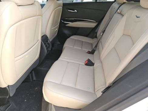 Used 2024 Cadillac XT4 Luxury w/ Cold Weather Package FWD image 30