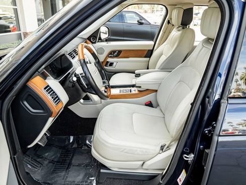 Used 2021 Land Rover Range Rover Autobiography image 14