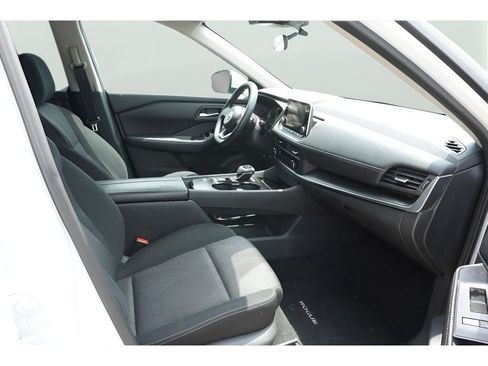 Used 2024 Nissan Rogue SV FWD image 35