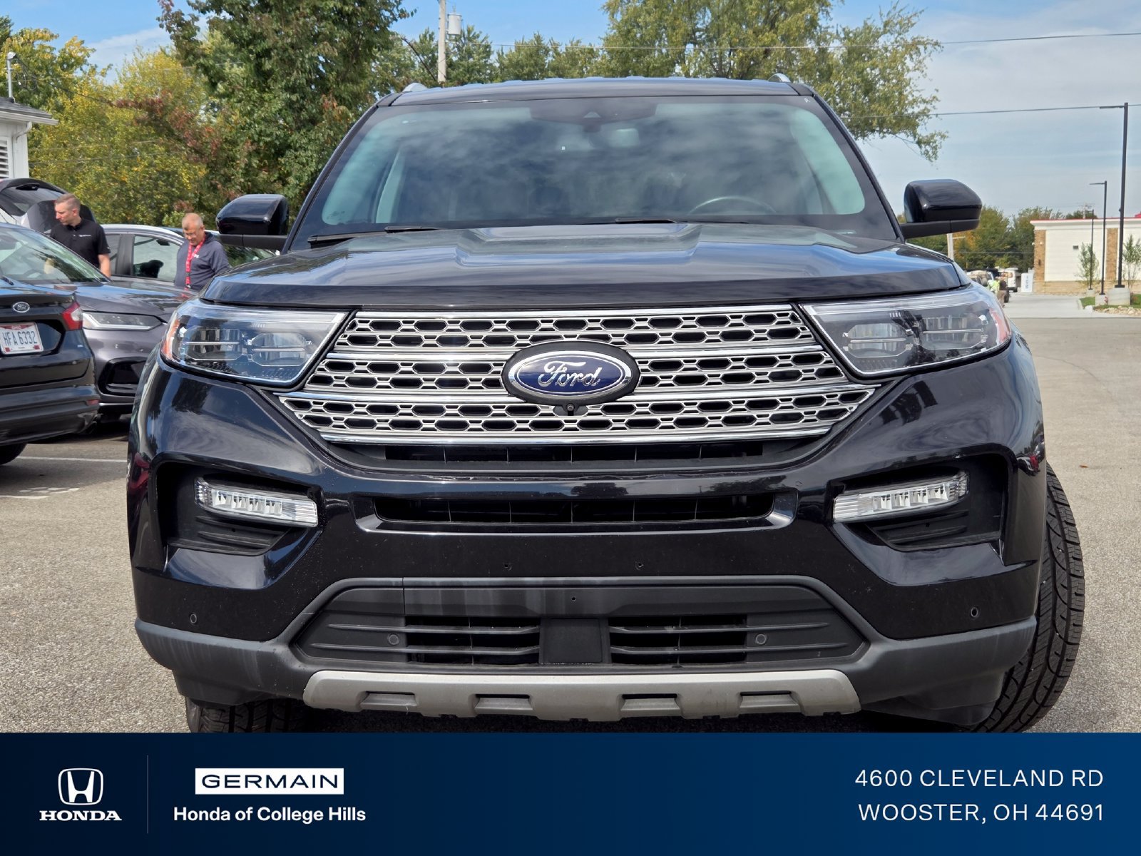 Used 2024 Ford Explorer Limited AWD/4WD image 14