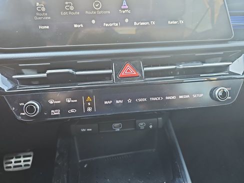 Used 2023 Kia Niro EX Touring image 21