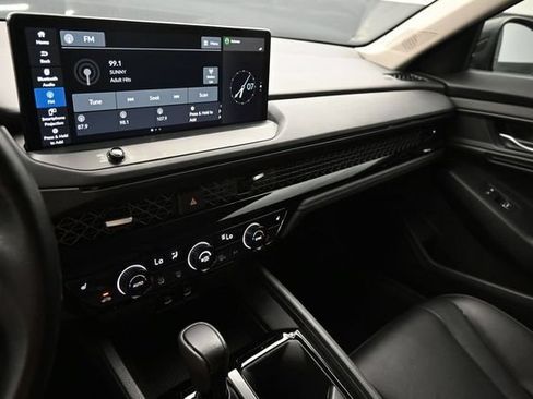 Used 2023 Honda Accord EX-L image 11