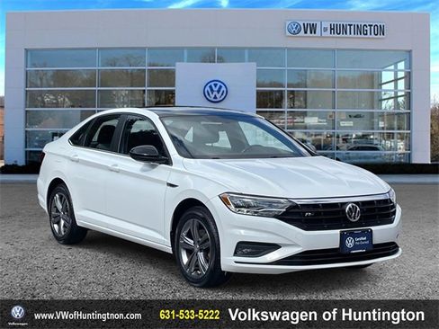 Certified 2019 Volkswagen Jetta R-Line w/ R-Line Cold Weather Package image 1
