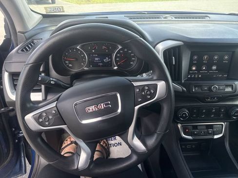Used 2022 GMC Terrain SLE AWD/4WD image 11