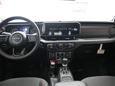 Used 2024 Jeep Wrangler Unlimited Rubicon w/ Technology Group image 11