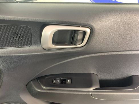 Used 2024 Hyundai Venue SEL FWD image 37