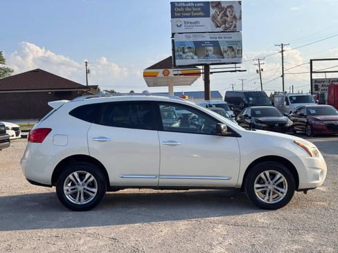 Used 2015 Nissan Rogue S w/ Convenience Package AWD/4WD image 8