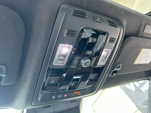 Certified 2026 Cadillac Escalade ESV Platinum Sport w/ LPO, Floor Liner Package AWD/4WD image 20