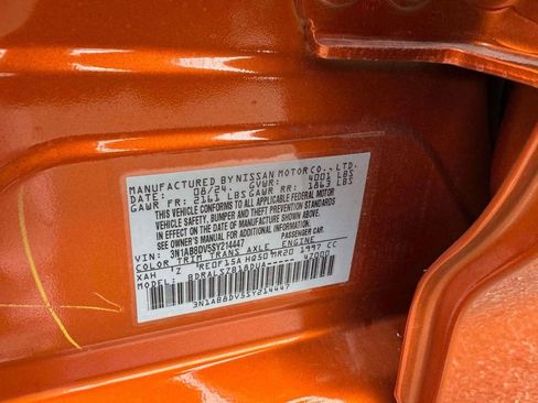 Certified 2025 Nissan Sentra SR w/ SR Premium Package image 19