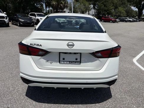 Used 2025 Nissan Altima 2.5 SV FWD image 3