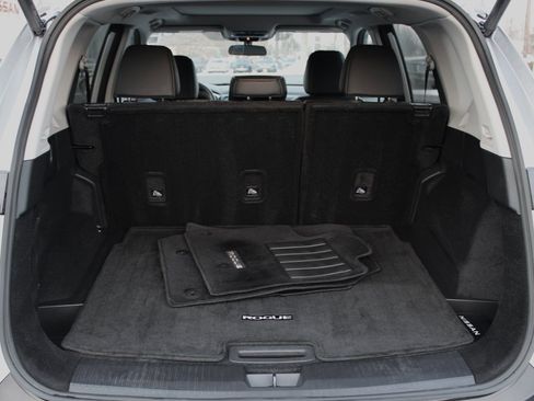 Used 2023 Nissan Rogue SV w/ SV Premium B Package image 20