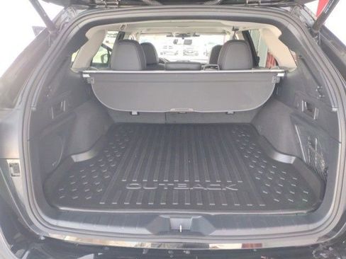 Used 2023 Subaru Outback Limited image 26