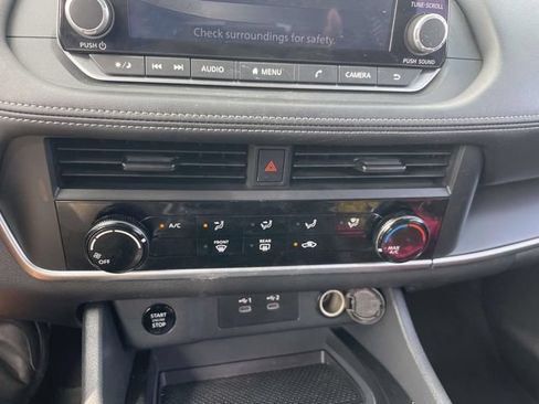 Used 2024 Nissan Rogue S AWD/4WD image 27