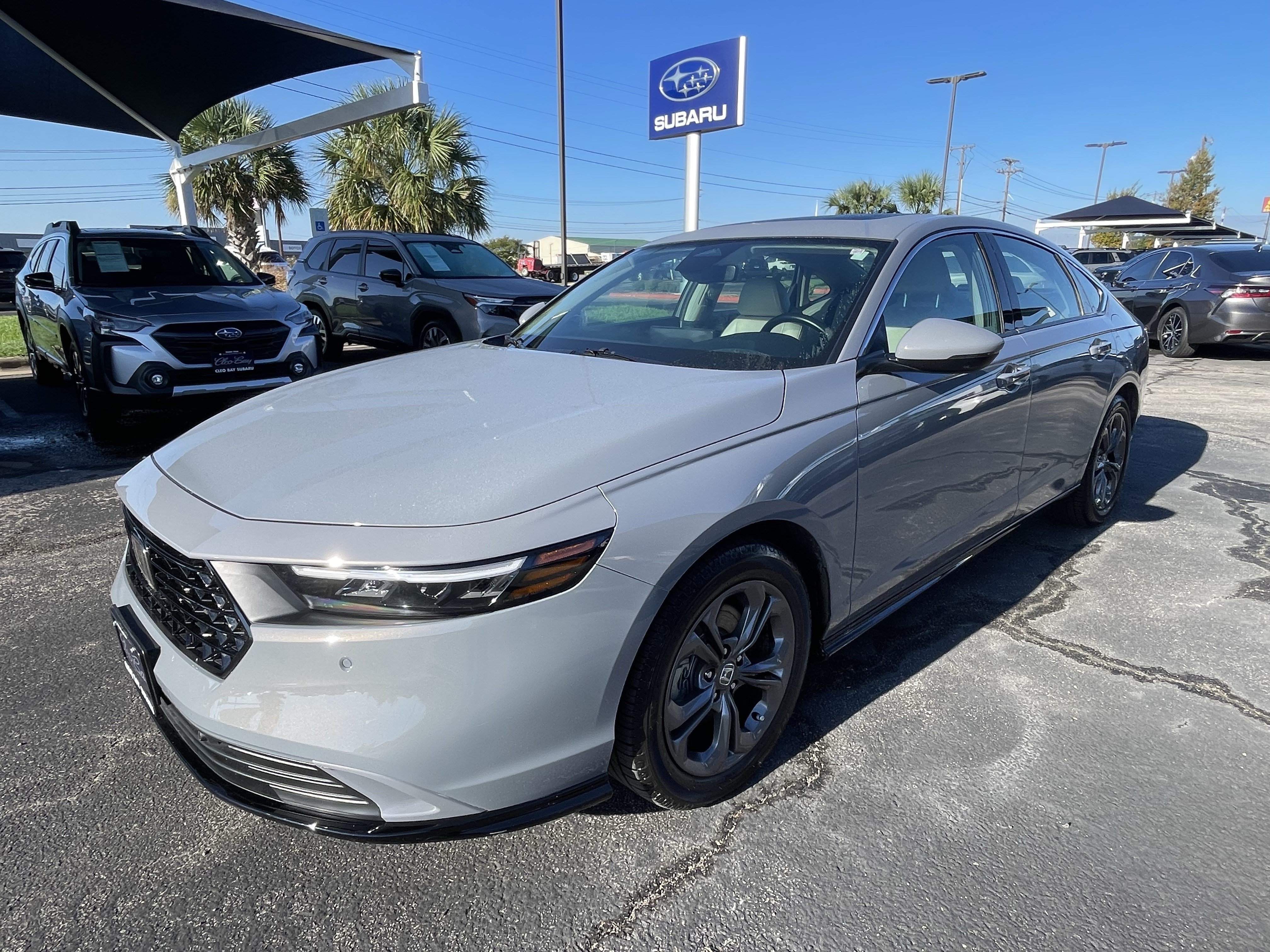 Used 2025 Honda Accord EX-L image 3