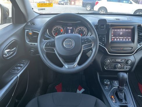 Used 2019 Jeep Cherokee Latitude w/ Popular Appearance Group image 26