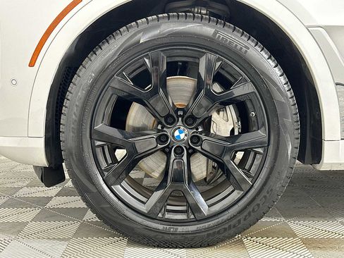 Used 2024 BMW X7 xDrive40i w/ Premium Package AWD/4WD image 31