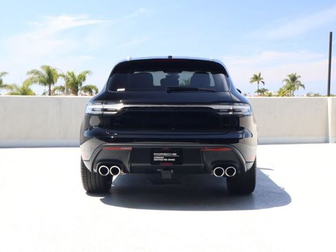 Certified 2026 Porsche Macan AWD/4WD image 10