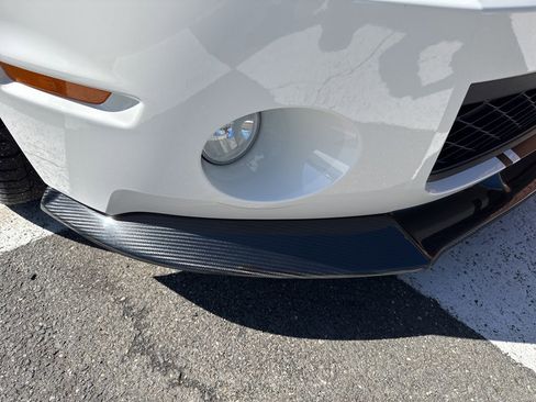 Used 2010 Ford Mustang Shelby GT500 RWD image 16
