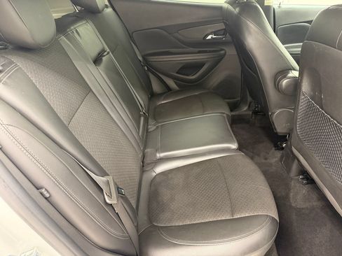 Used 2019 Buick Encore Sport Touring FWD image 27