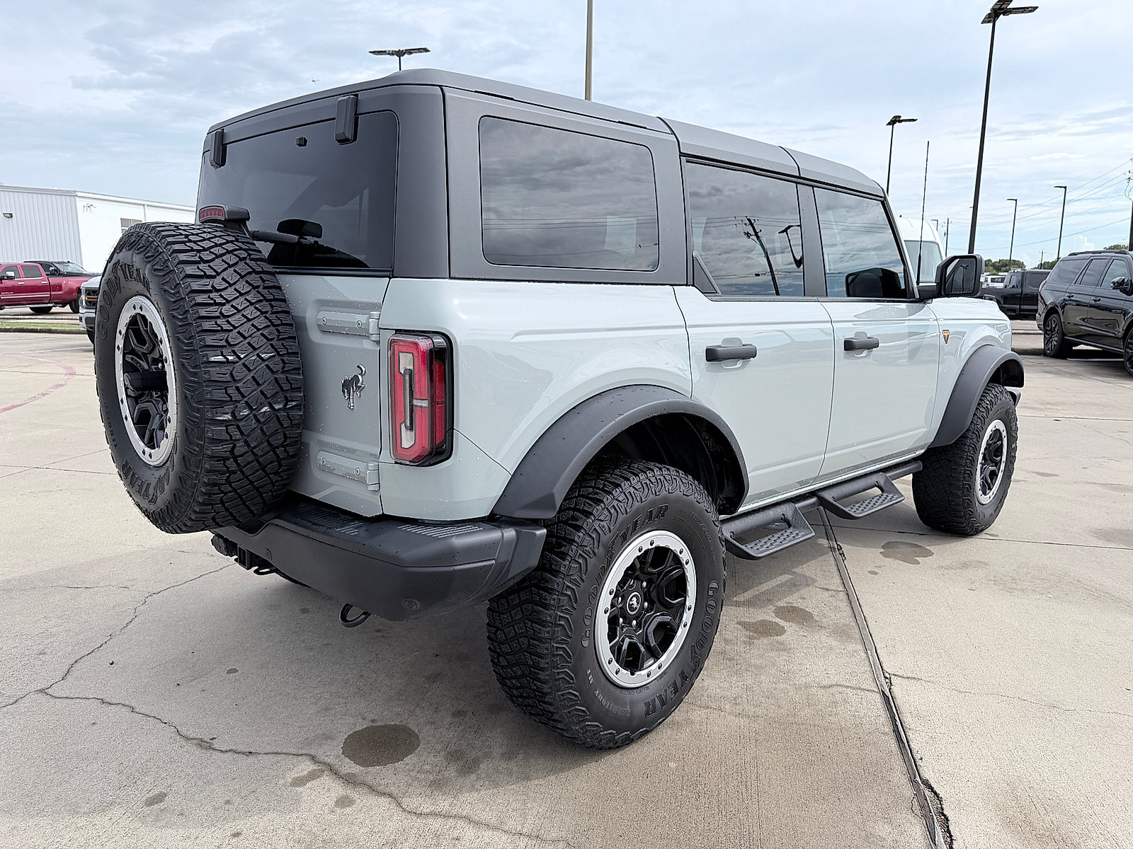 Used 2023 Ford Bronco Badlands AWD/4WD image 7