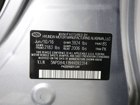 Used 2017 Hyundai Elantra SE FWD image 38