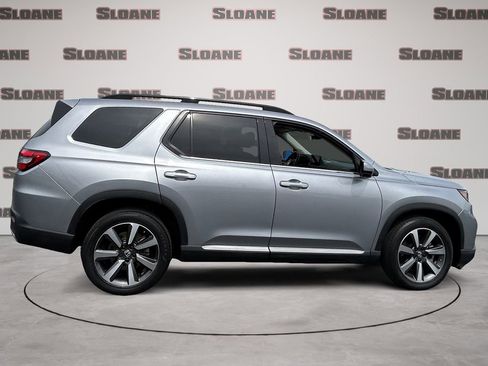 Used 2023 Honda Pilot Elite image 6