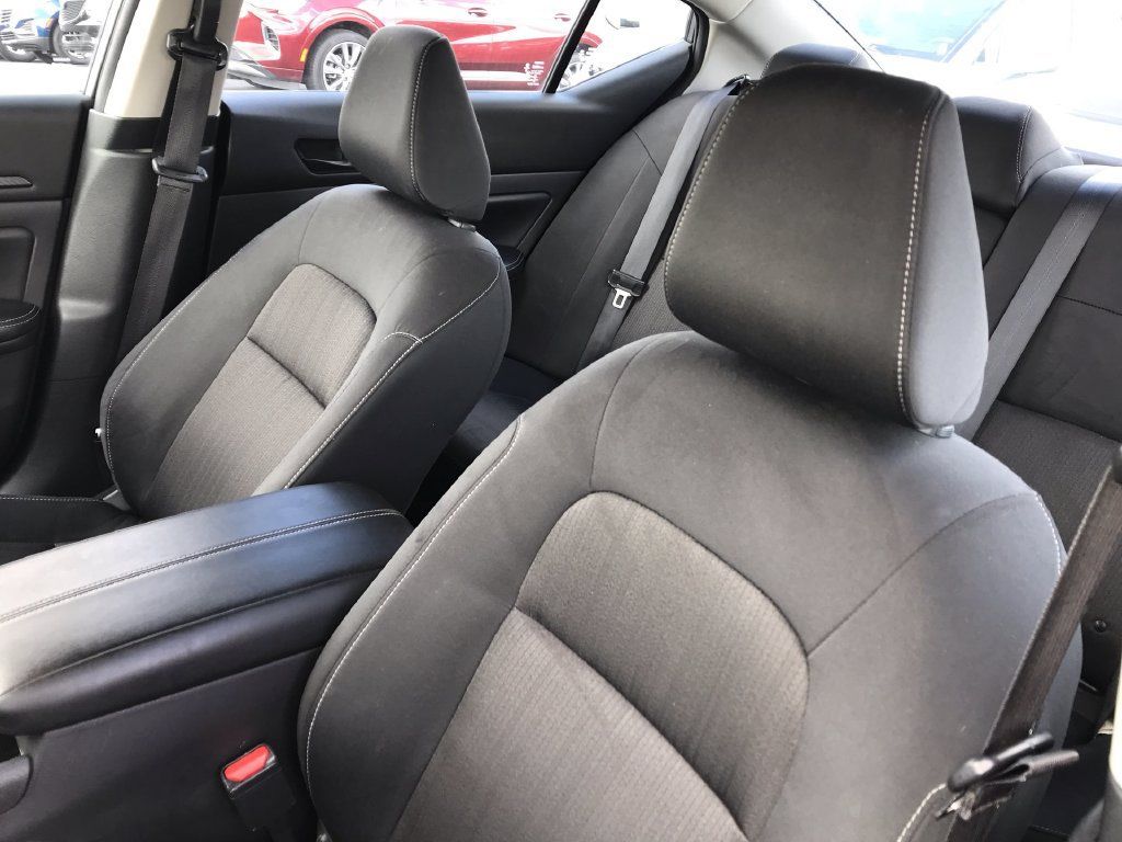 Used 2024 Nissan Altima 2.5 SV FWD image 11