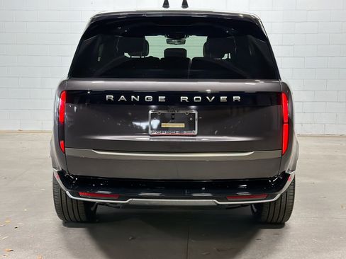 Used 2025 Land Rover Range Rover Long Wheelbase SE image 8