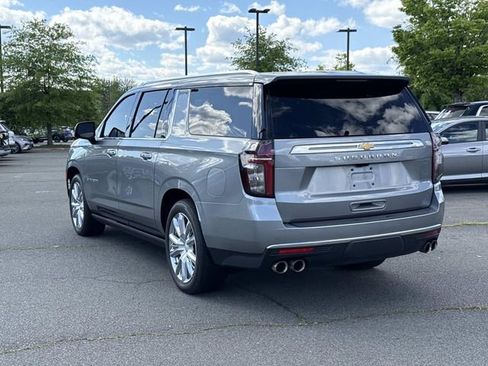 Used 2023 Chevrolet Suburban High Country image 4