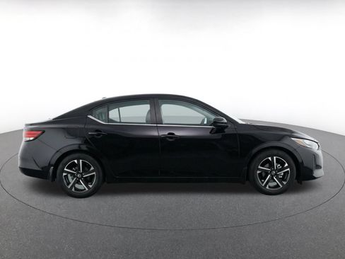 Used 2025 Nissan Sentra SV FWD image 8