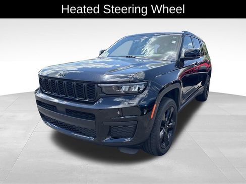 Used 2023 Jeep Grand Cherokee L Altitude AWD/4WD image 16