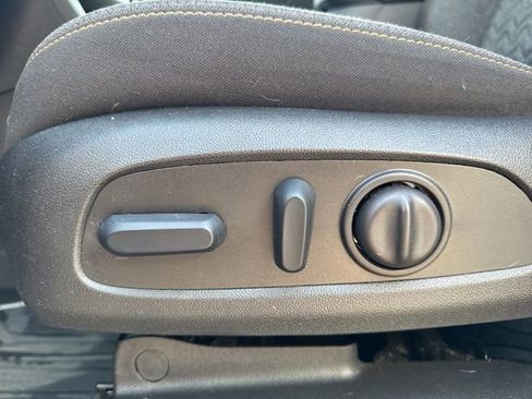 Used 2024 Chevrolet Equinox LT w/ LPO, Floor Liner Package FWD image 12