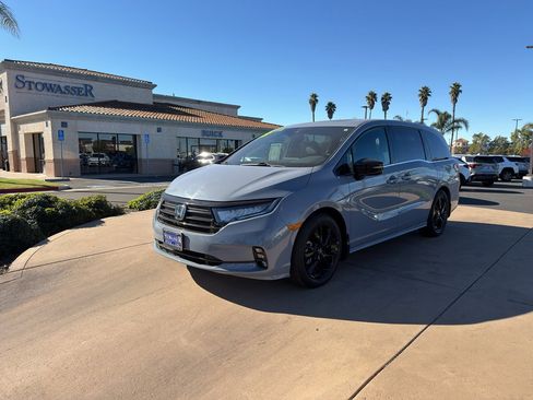Used 2023 Honda Odyssey Sport image 1