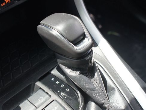 Used 2023 Toyota RAV4 XLE Premium FWD image 11