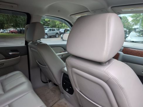 Used 2007 Chevrolet Avalanche LTZ w/ LTZ Preferred Equipment Group AWD/4WD image 25