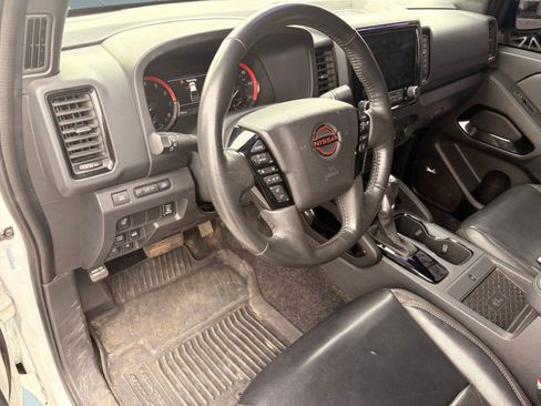 Used 2022 Nissan Frontier PRO-4X w/ Pro-4X Premium Package image 4