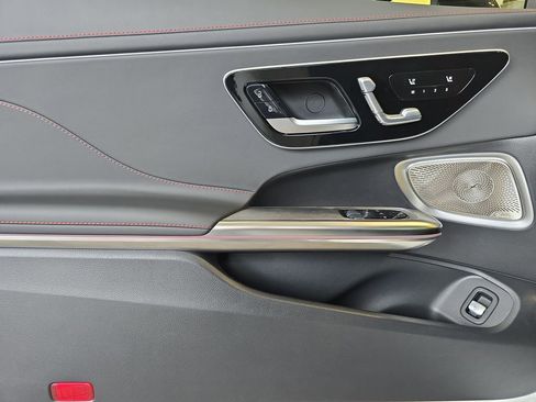 Certified 2025 Mercedes-Benz CLE 53 AMG 4MATIC Coupe image 31