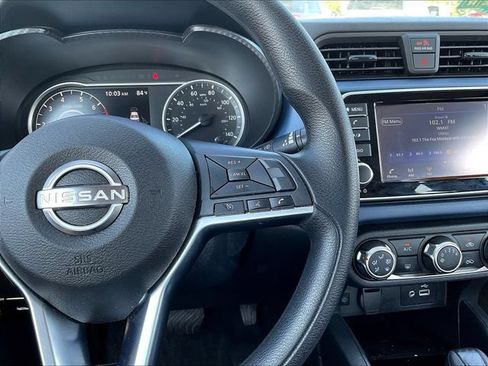 Used 2025 Nissan Versa SV FWD image 14