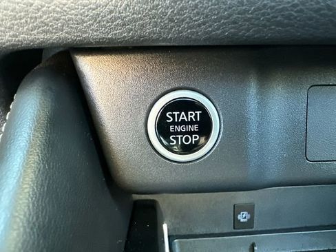 Used 2023 Nissan Rogue Platinum w/ Platinum Premium Package AWD/4WD image 42
