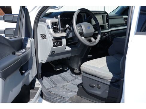 Used 2024 Ford F250 XLT image 13