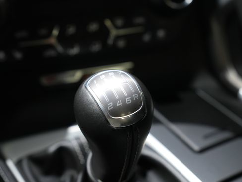 Used 2015 Chevrolet Corvette Z06 w/ 3LZ Preferred Equipment Group image 41