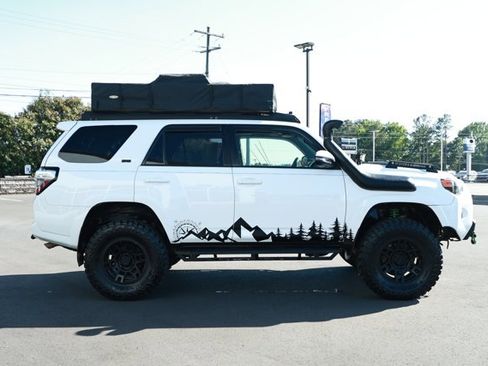 Used 2019 Toyota 4Runner SR5 Premium AWD/4WD image 7