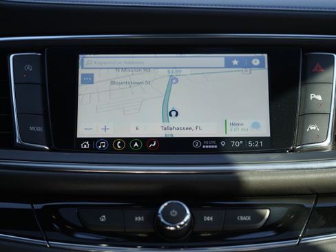 Used 2024 Buick Enclave Avenir w/ Avenir Technology Package image 29