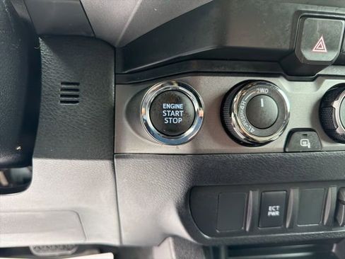 Used 2023 Toyota Tacoma TRD Sport image 18