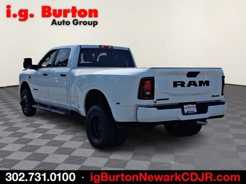 New 2026 RAM 3500 Big Horn AWD/4WD image 4
