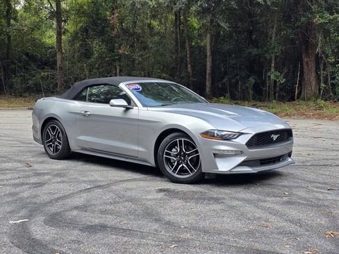 Used 2022 Ford Mustang Premium RWD image 2