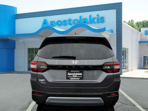 New 2025 Honda Pilot EX-L image 4