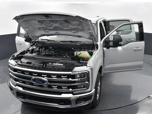 New 2026 Ford F250 XLT w/ XLT Premium Package RWD image 36