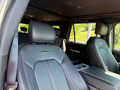 Used 2024 Ford Expedition Max Platinum AWD/4WD image 32